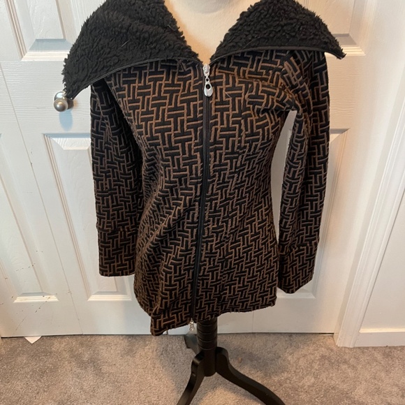 Tonia size M jacket - Picture 10 of 14